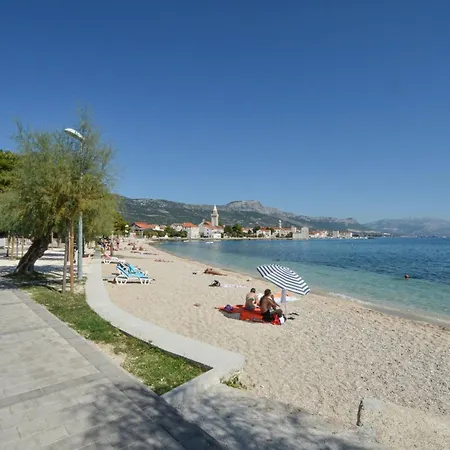 Stylish With Modern Amenities And Free Parking * Kastela