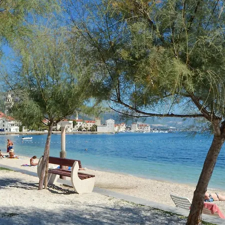 Stylish With Modern Amenities And Free Parking * Kastela